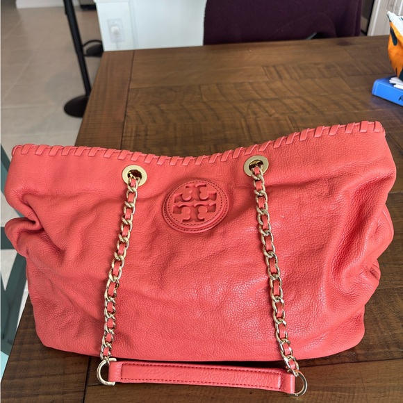 Tory Burch Handbags - Tory Burch Coral Leather Tote with Gold Chain